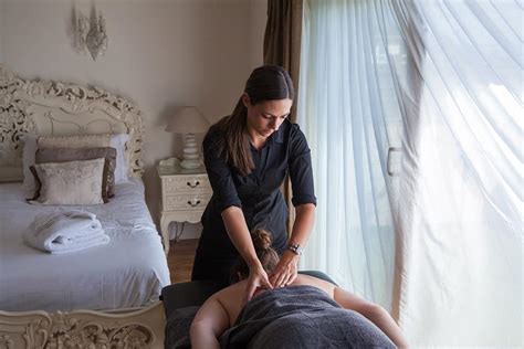 Intimate massage Prostitute Legian